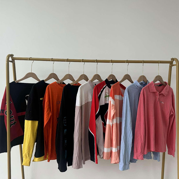 Gebruikt heren T-shirt met lange mouwen