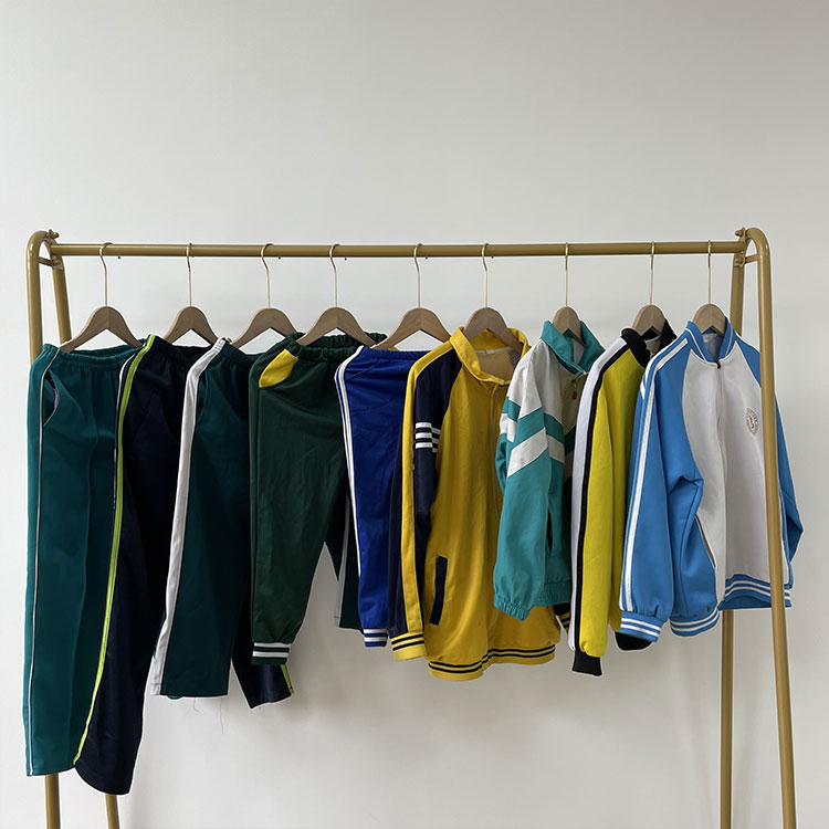 Gebruikt schooluniform
